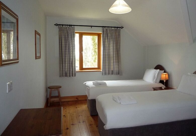 Apartamento Dingle Courtyard Cottages 3 Bed Sleeps 6