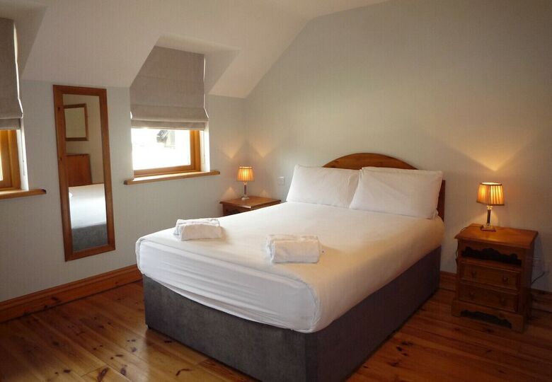 Apartamento Dingle Courtyard Cottages 3 Bed Sleeps 6