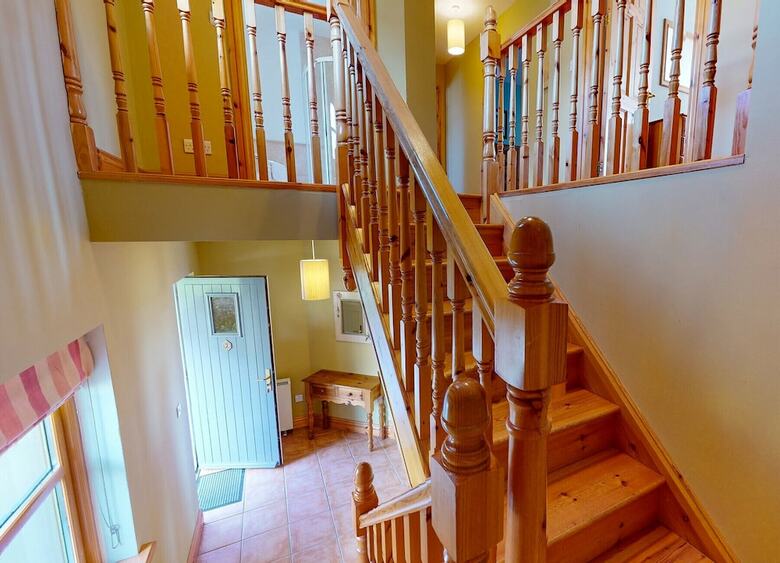 Apartamento Dingle Courtyard Cottages 3 Bed Sleeps 6
