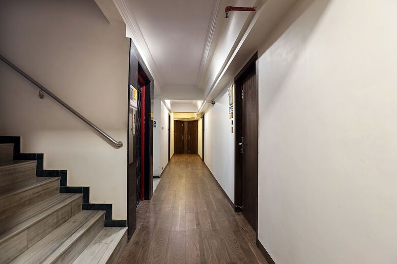 Hotel Surya Prakash