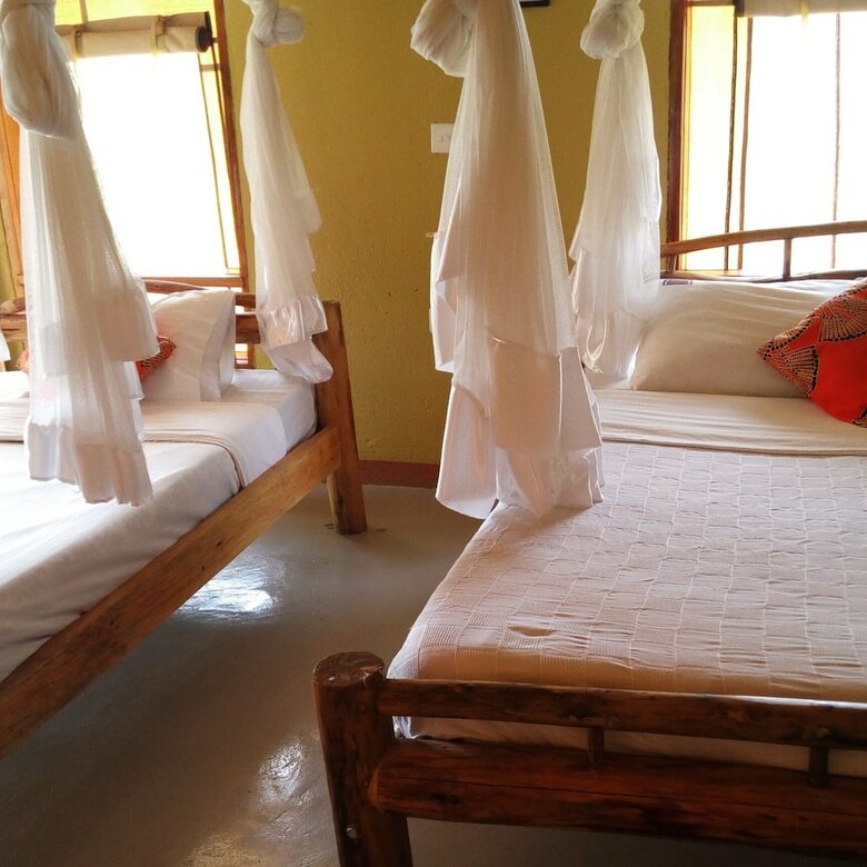 Posada Kazinga Channel Lodge