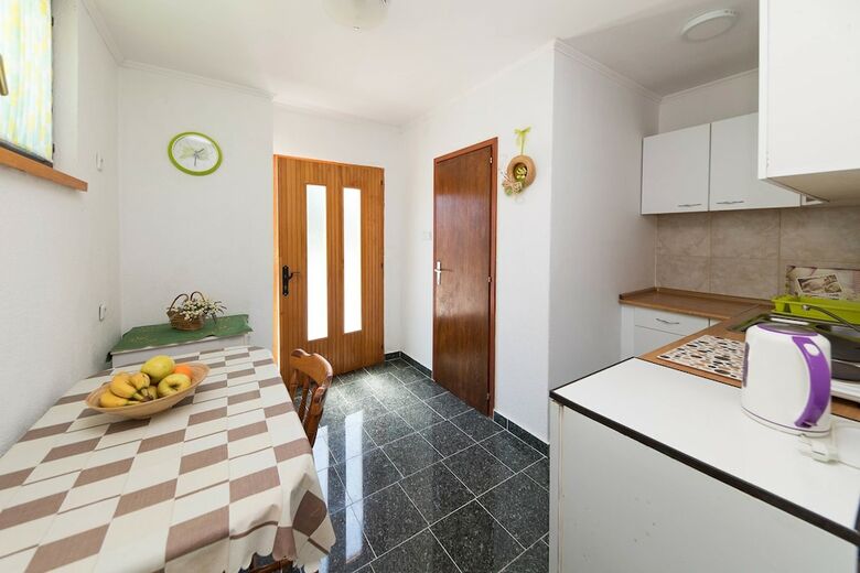 Apartments Lelu