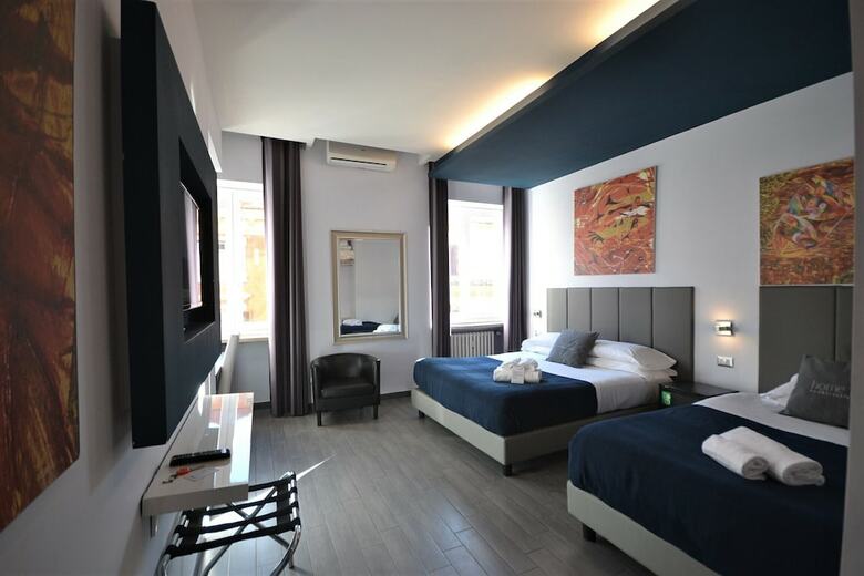 B&B Home 77