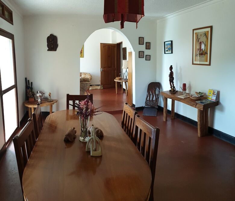 Hotel Alison & Dave's Guesthouse