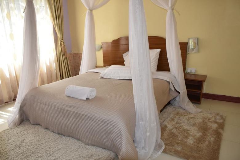 Bed & Breakfast Yaris Guest House