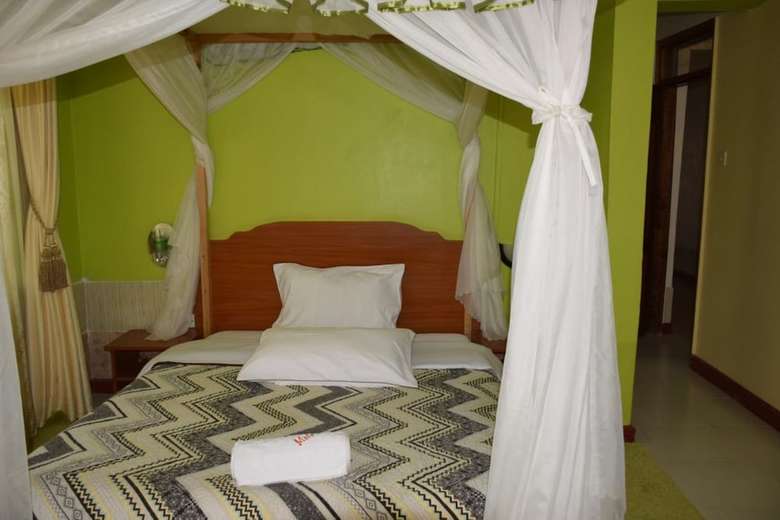 Bed & Breakfast Yaris Guest House