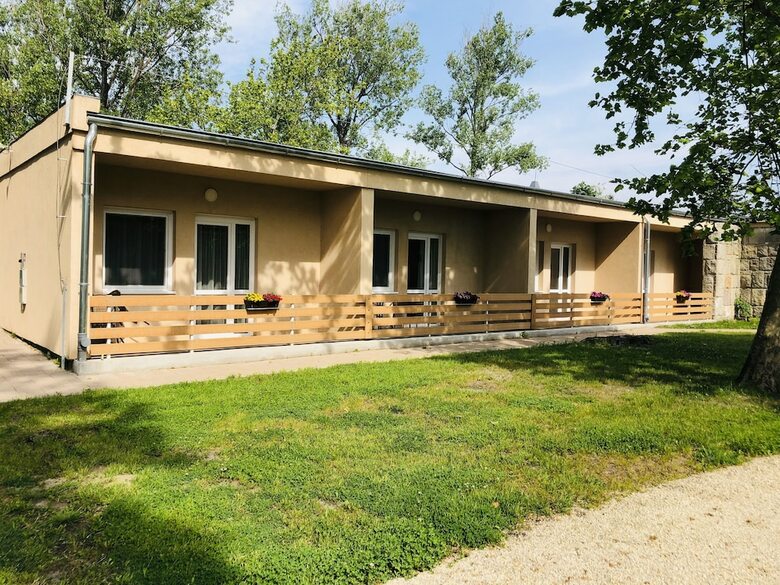 Pension Napsug�r Club �s Panzi�