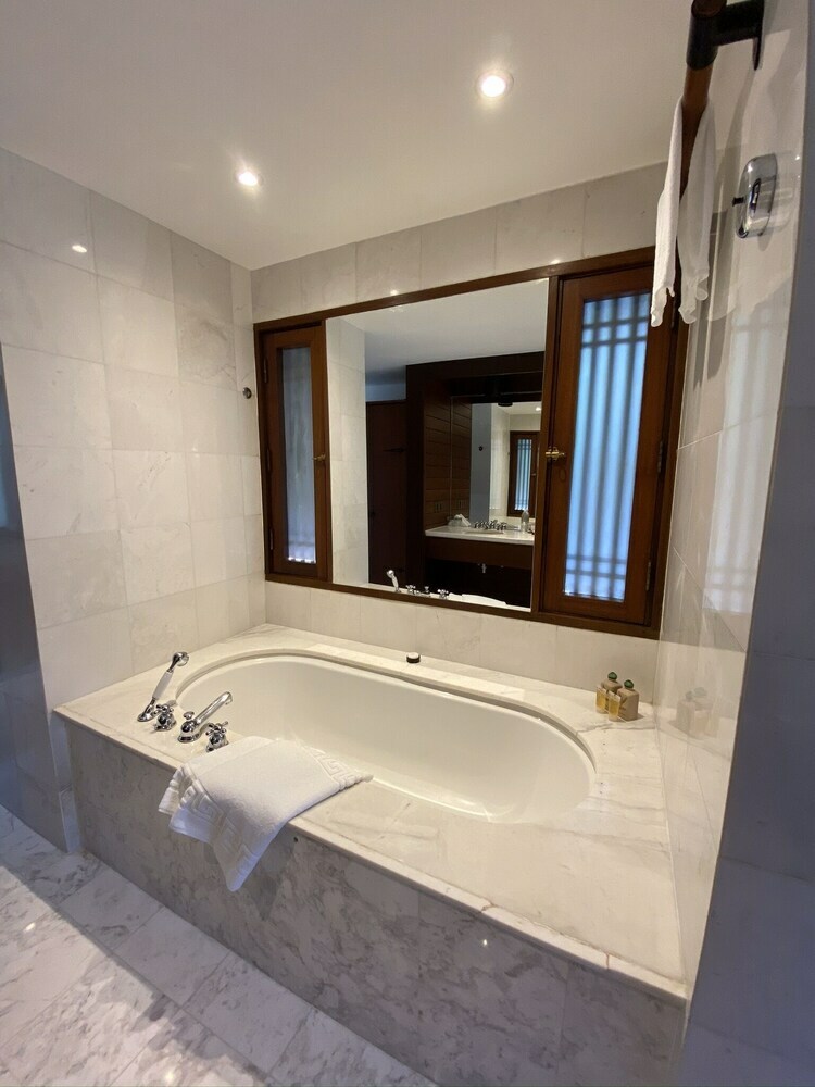 Hotel Saujana Private Villas