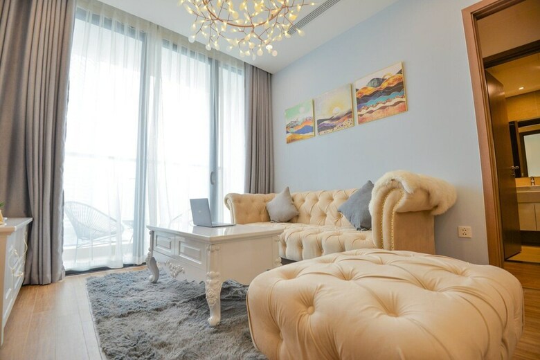 Homefromhome Metropolis Apartments