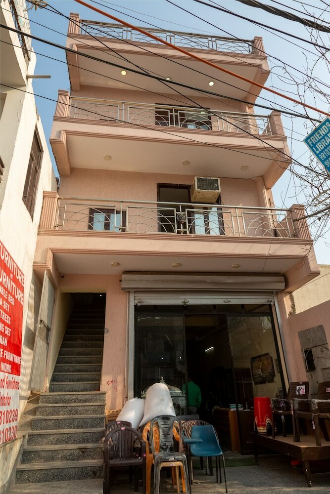 Hotel Eat Sleep Wander Studio Apartments