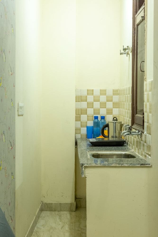 Hotel Eat Sleep Wander Studio Apartments