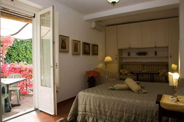 Villa Maresca Bed And Breakfast