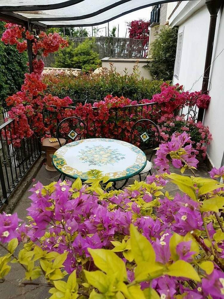 Villa Maresca Bed And Breakfast