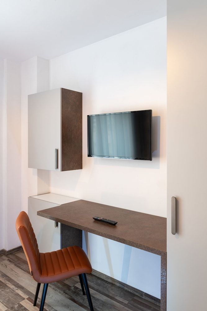 Tci Apartments