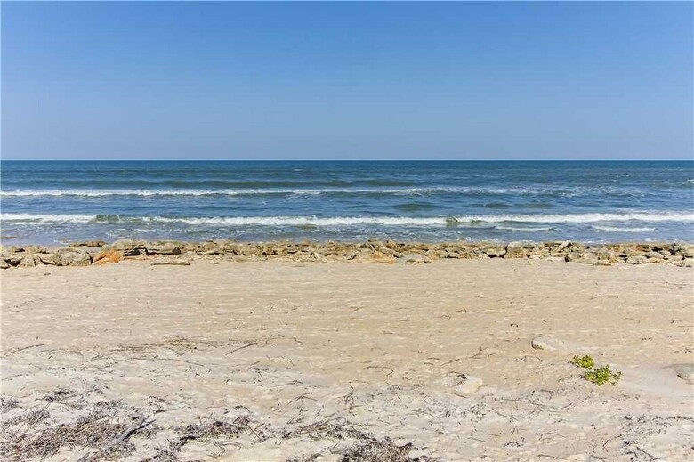 Harmony Beach House, 3 Bedrooms, Beach Front, Sleeps 11