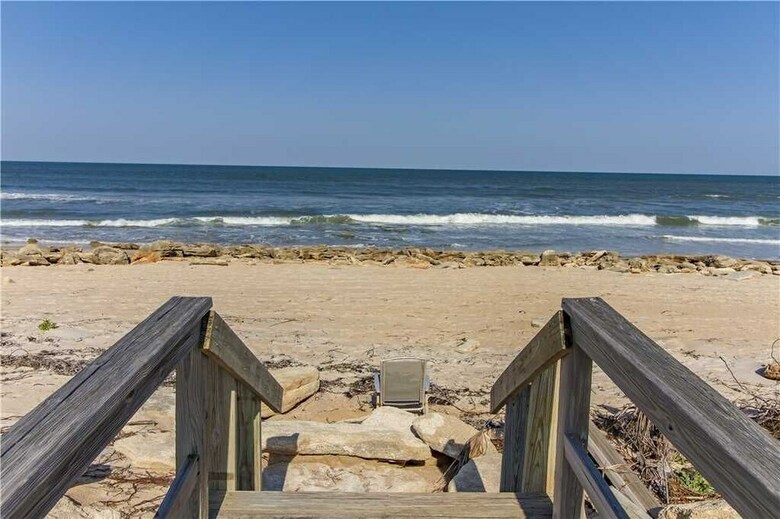 Harmony Beach House, 3 Bedrooms, Beach Front, Sleeps 11