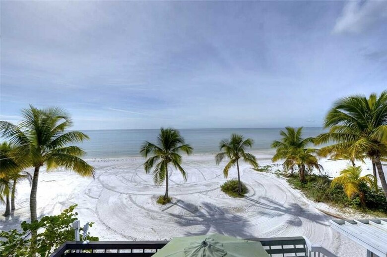 White Sand Cottage, 5 Bedrooms, Beach Front, Gulf View