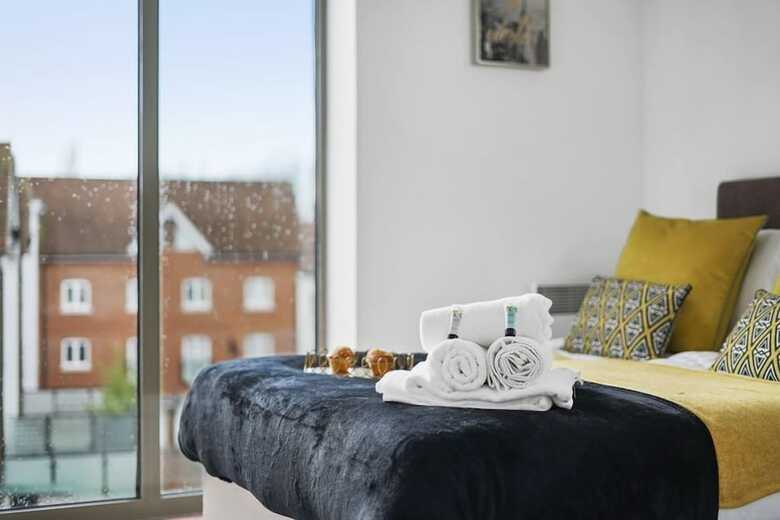 Gorgeous Canterbury Apartment