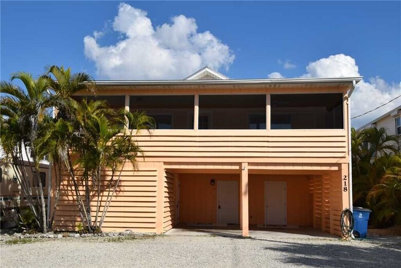 Primo Pool Home Lower, 2 Bedrooms, Pool, Sleeps 6