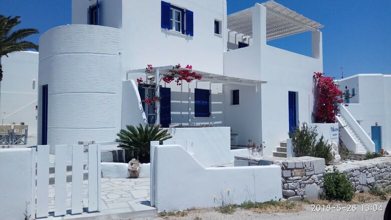 Aparthotel Nicos Studios & Apartments