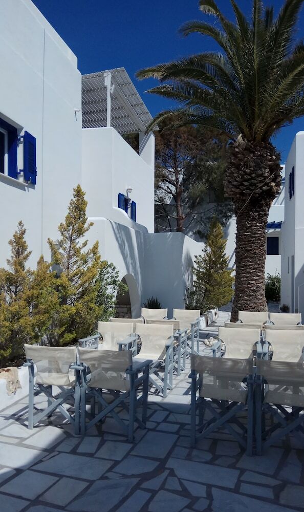 Aparthotel Nicos Studios & Apartments