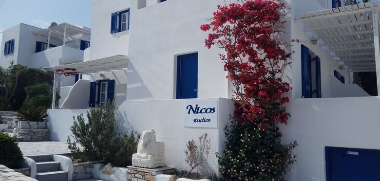 Aparthotel Nicos Studios & Apartments