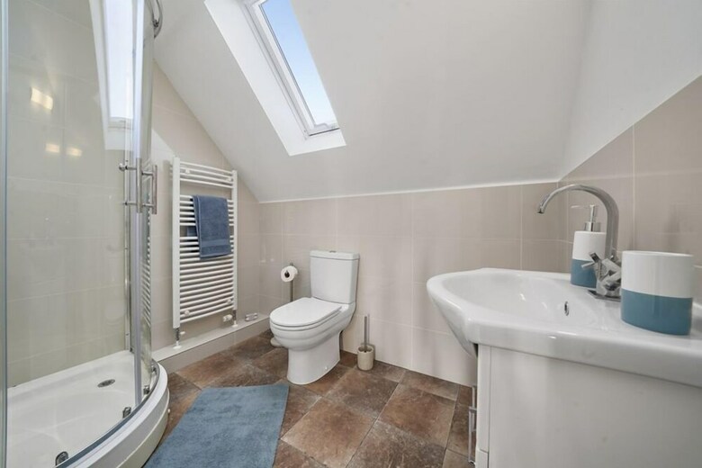 Spacious Canterbury Townhouse