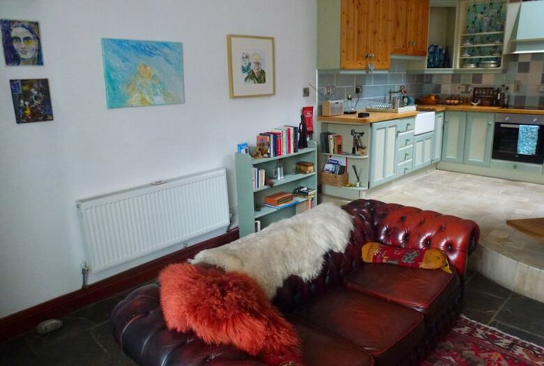 Charming 2-bed 2-bath Cottage In Rostrevor