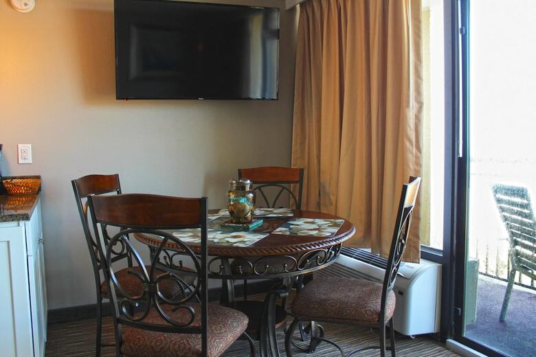 Hotel Caravelle Resort By Palmetto Vacations
