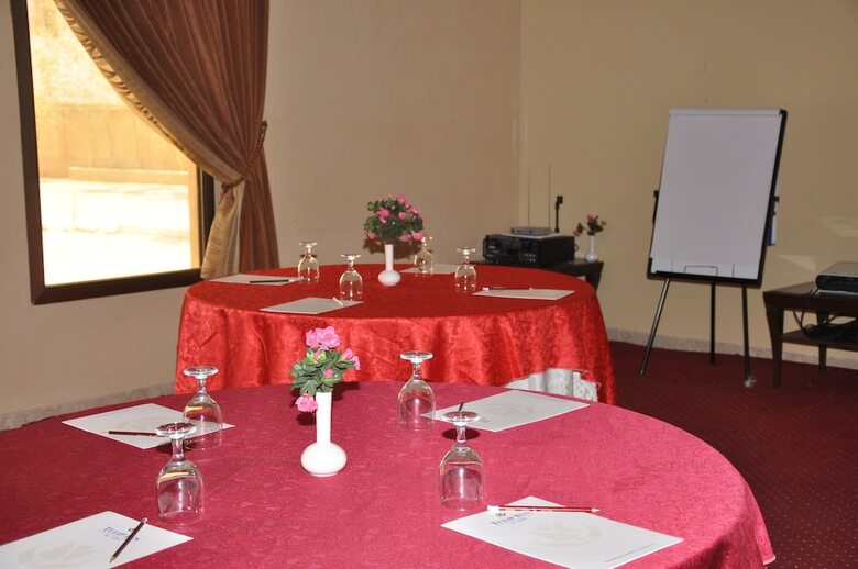 Reef Al Malaz Hotel International