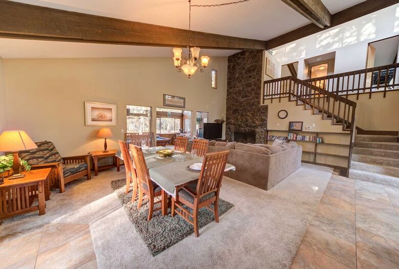 Pinecone Lane 9 By Village Properties At Sunriver