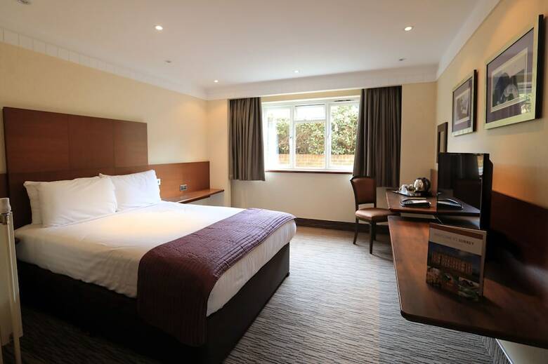 Thatcher's Hotel