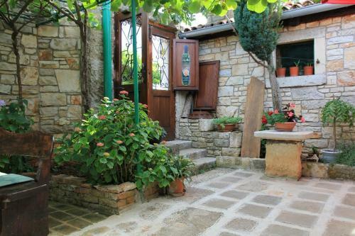 Hostal Rural Pension Istra Partner