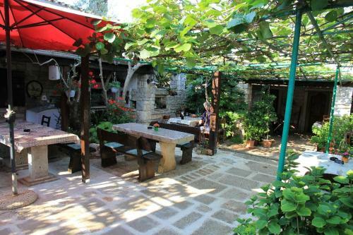 Hostal Rural Pension Istra Partner