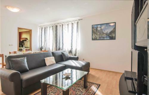 Apartment Pula Kamik