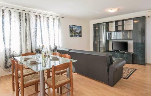 Apartment Pula Kamik