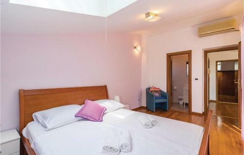 Holiday Home Pula 25