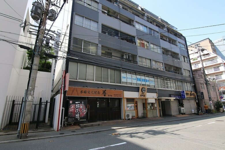 Hakata Apartment 4f