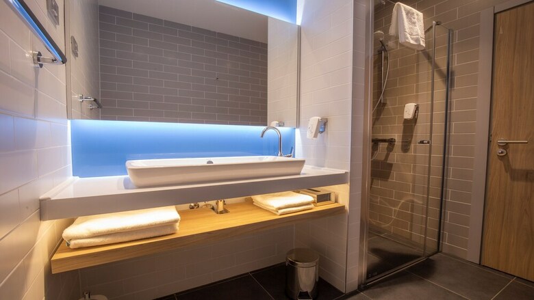 Hotel 51