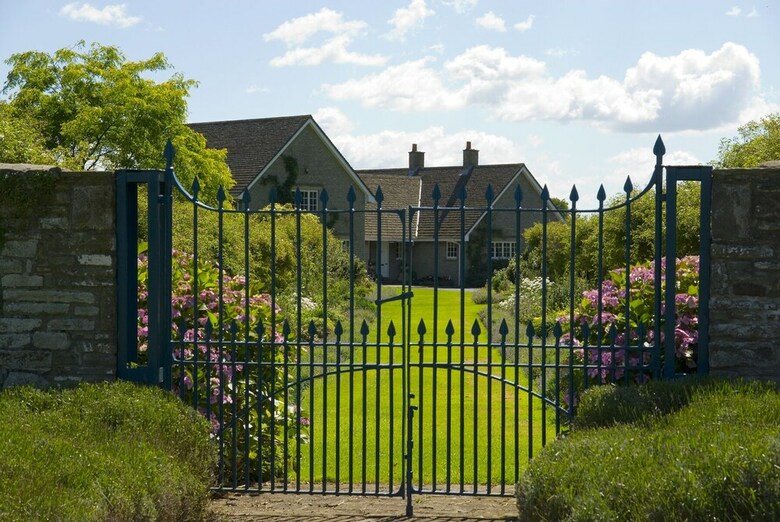 Cabana 7 Bed Lodge With Mountain Views, Glanusk Estate