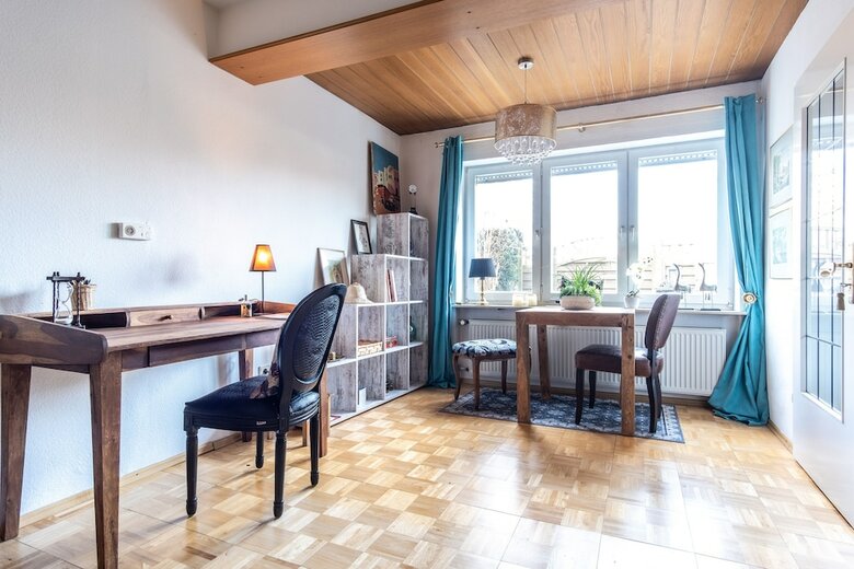 Gem�tliches Haus Mit Garten Und Balkon