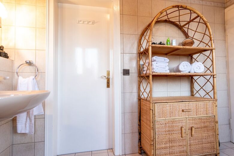 Gem�tliches Haus Mit Garten Und Balkon