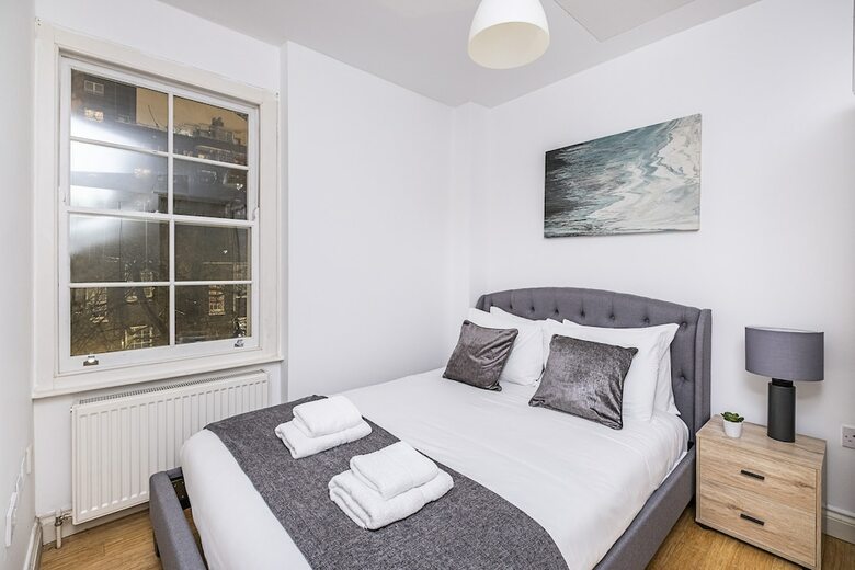 Penryn Apartment By Flexystays