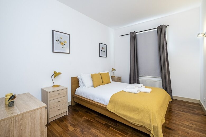 Royal College Apartments By Flexystays
