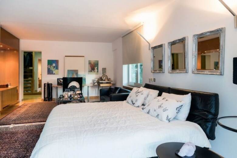 Perfect Athenian Villa