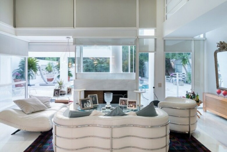 Perfect Athenian Villa