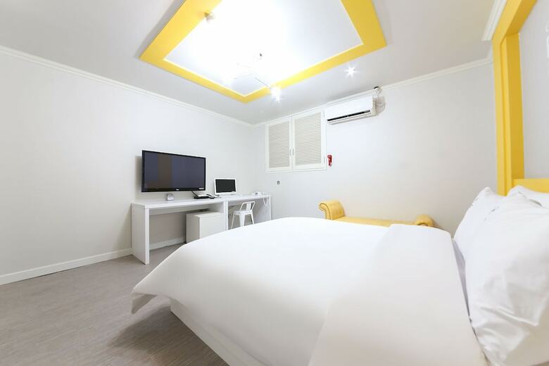 W Lounge Hotel
