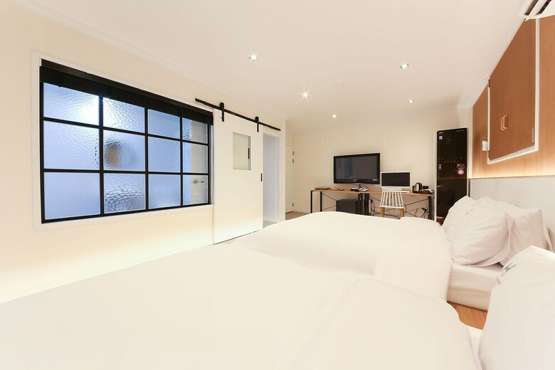 W Lounge Hotel