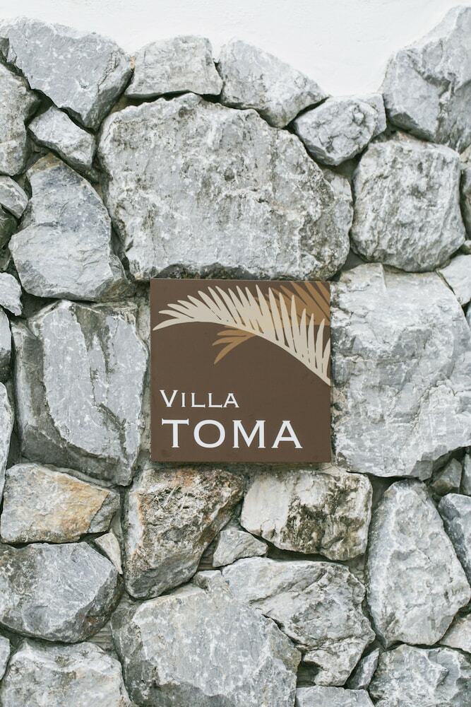 Villa Toma East