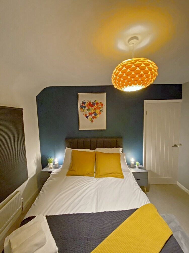 Simeon Suites By Eaa Homes
